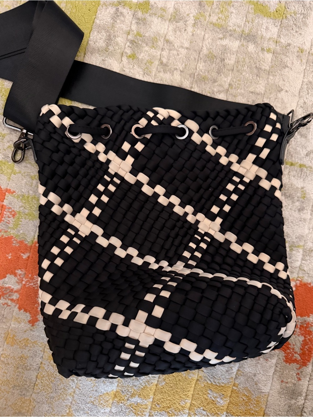 Black and Cream Woven bucket bag by Prenelove